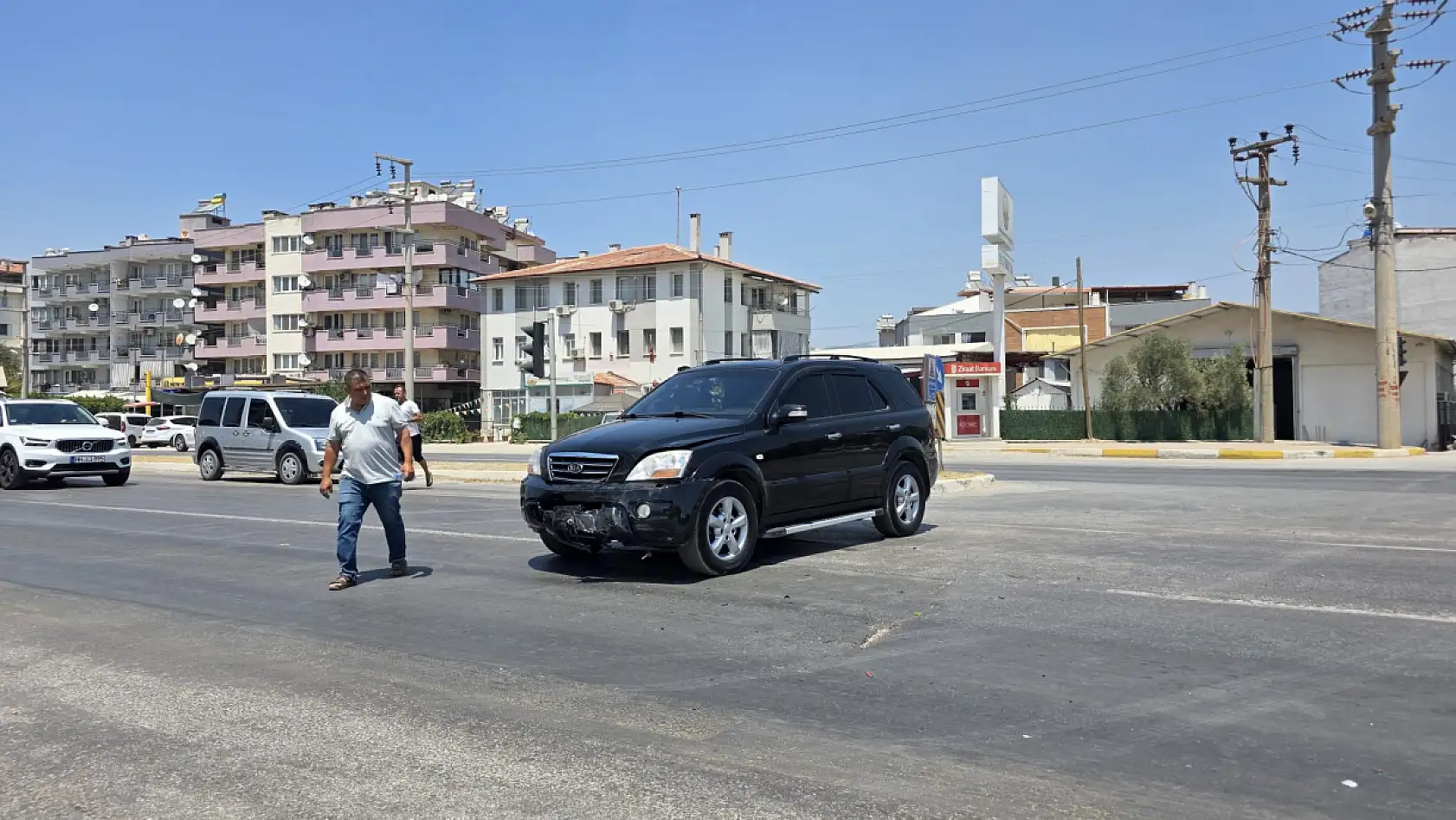 Milas Balçık Kavşağı'nda Kırmızı Işık İhlali Kazaya Yol Açtı
