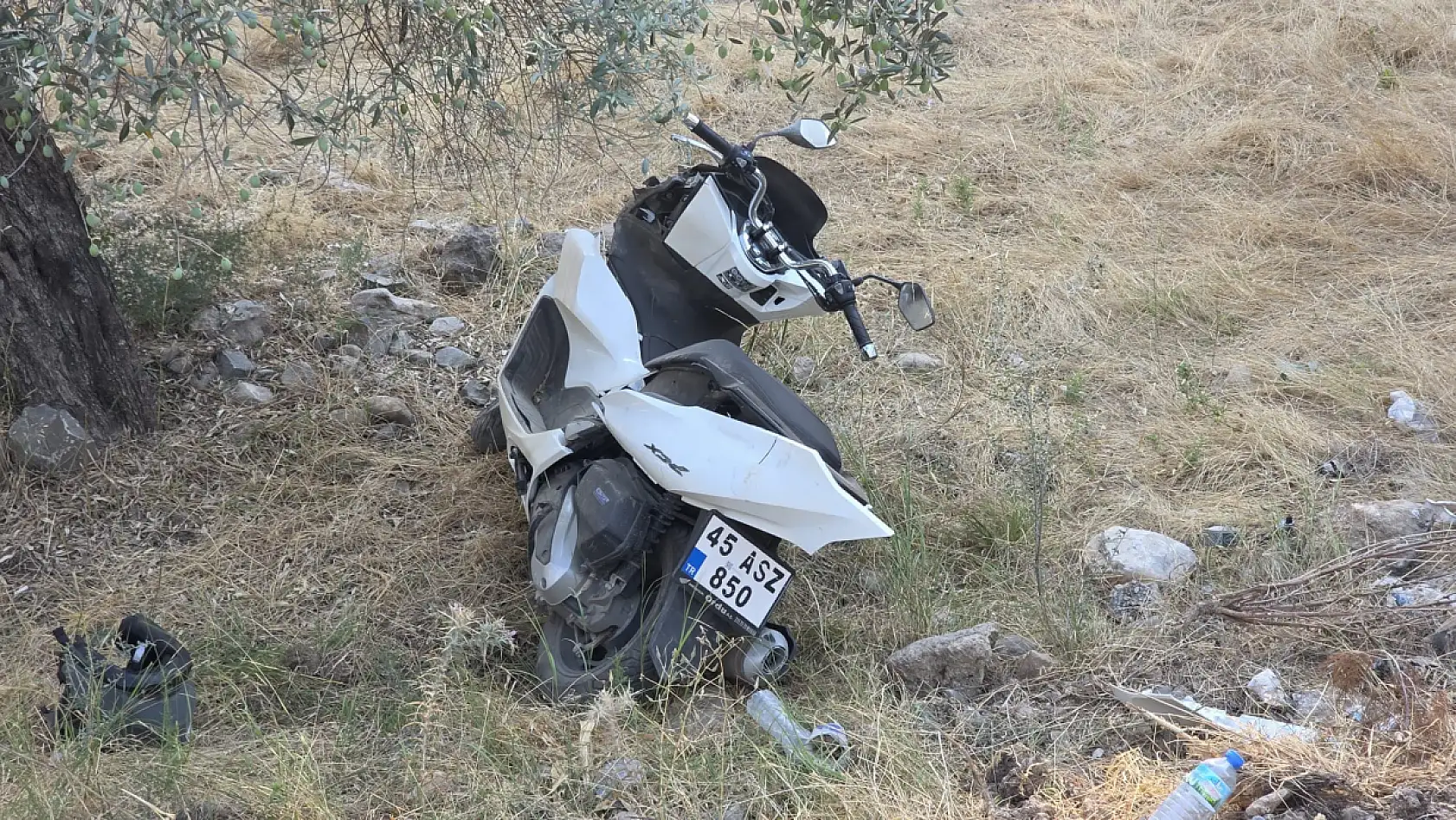 Milas'ta Sollama Faciası: Motosiklet Şarampole Uçtu