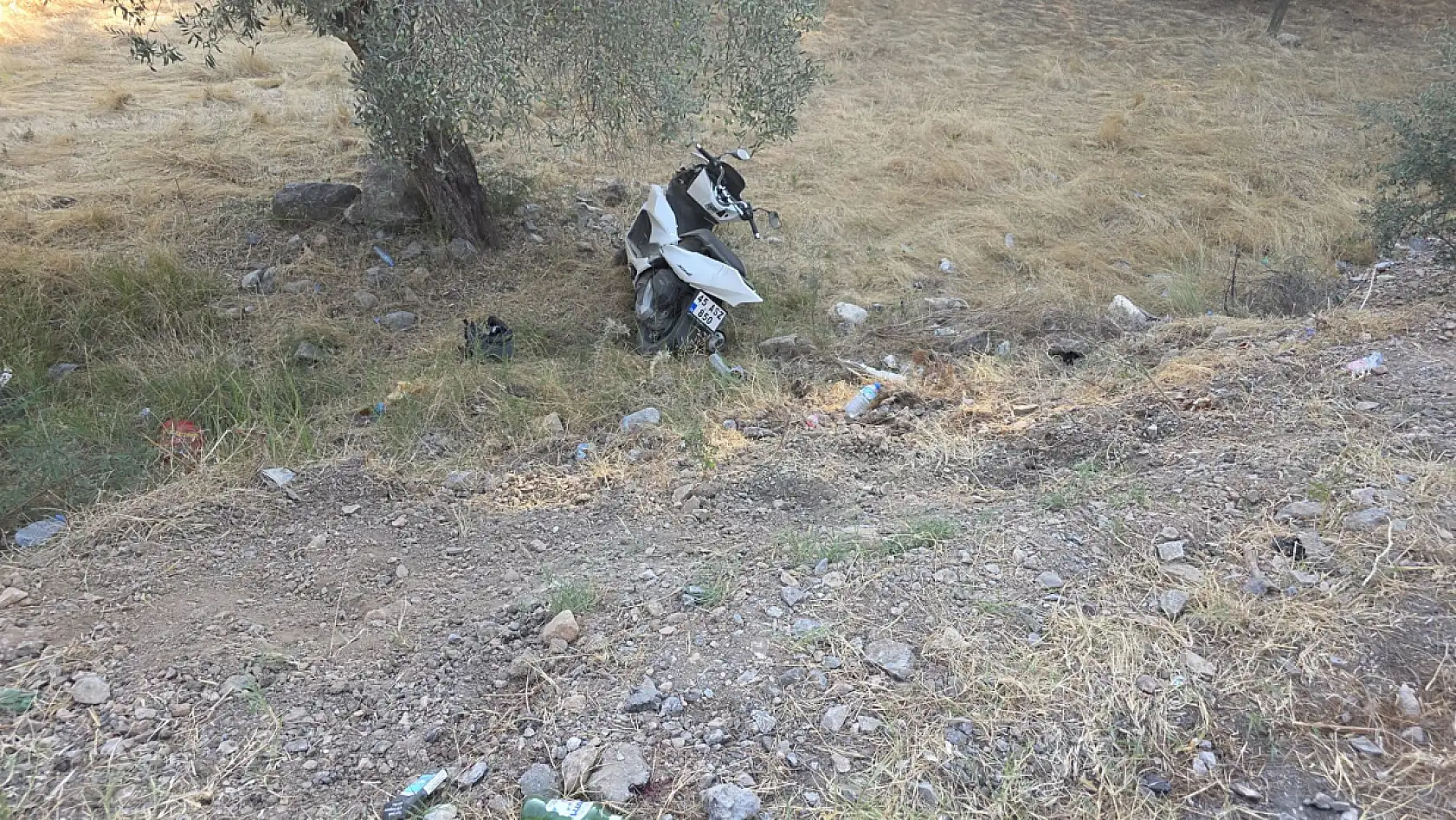 Milas'ta Sollama Faciası: Motosiklet Şarampole Uçtu