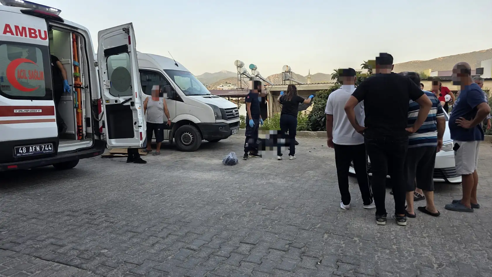 Milas'ta Silahlı Saldırı: 43 Yaşındaki Kezban Süne Sokak Ortasında Katledildi