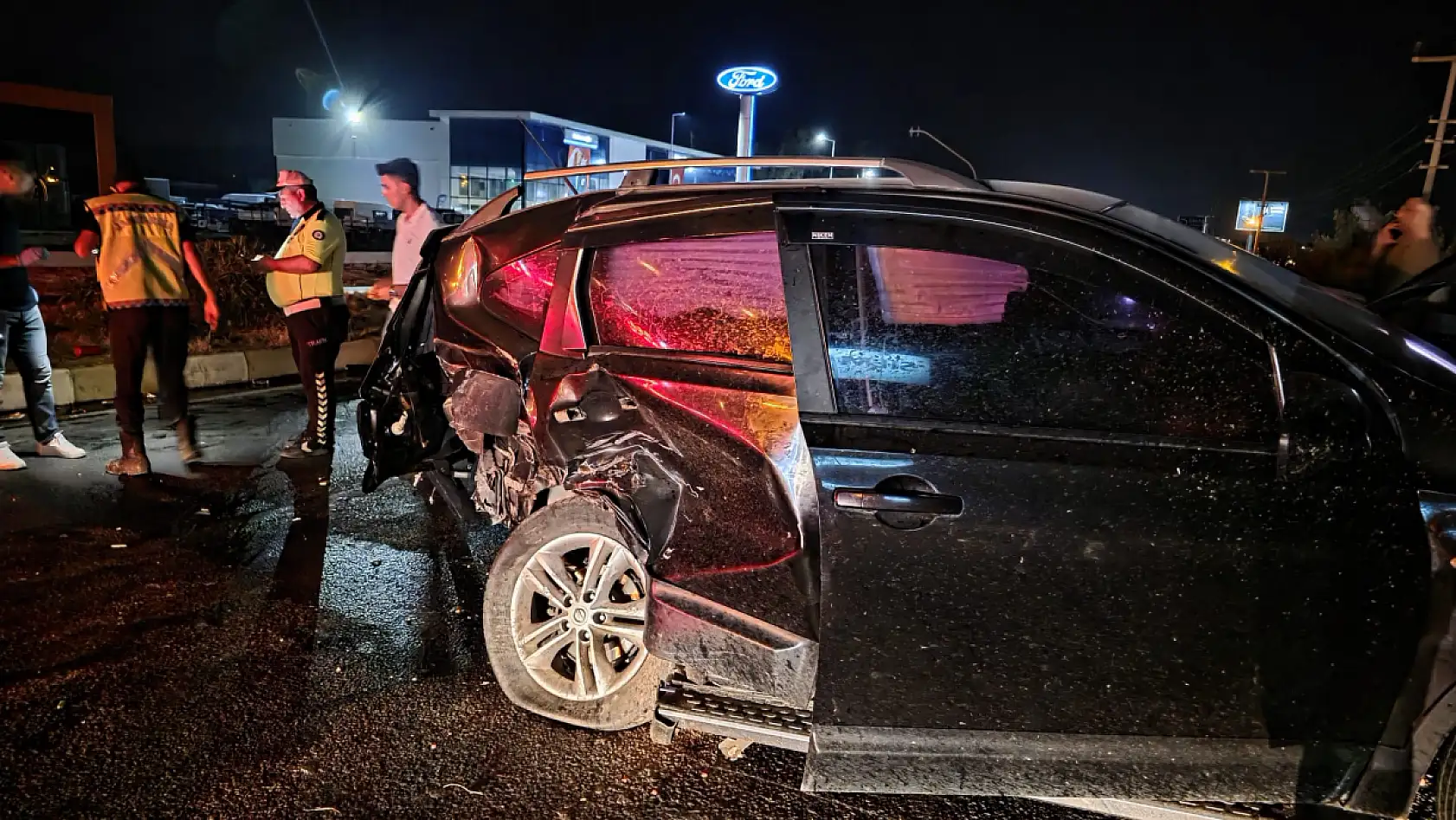 Milas-Bodrum Karayolu'nda Feci Kaza: 2'si Ağır 4 Yaralı