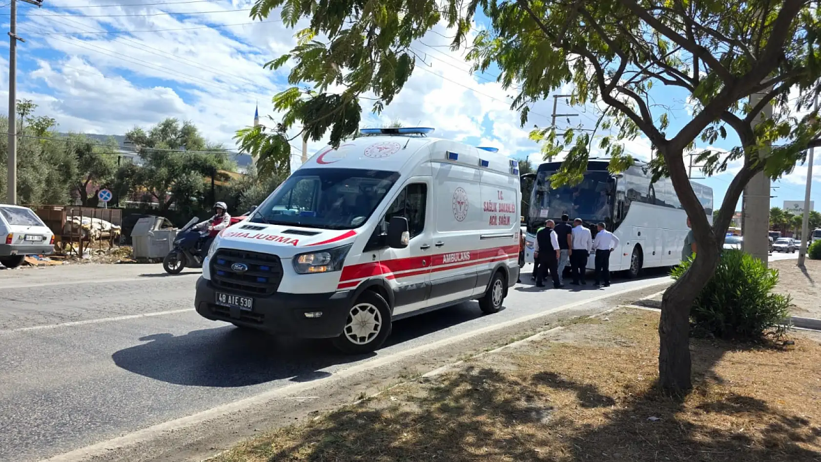 Milas'ta Otomobilin Çarptığı Yaya Hastaneye Kaldırıldı
