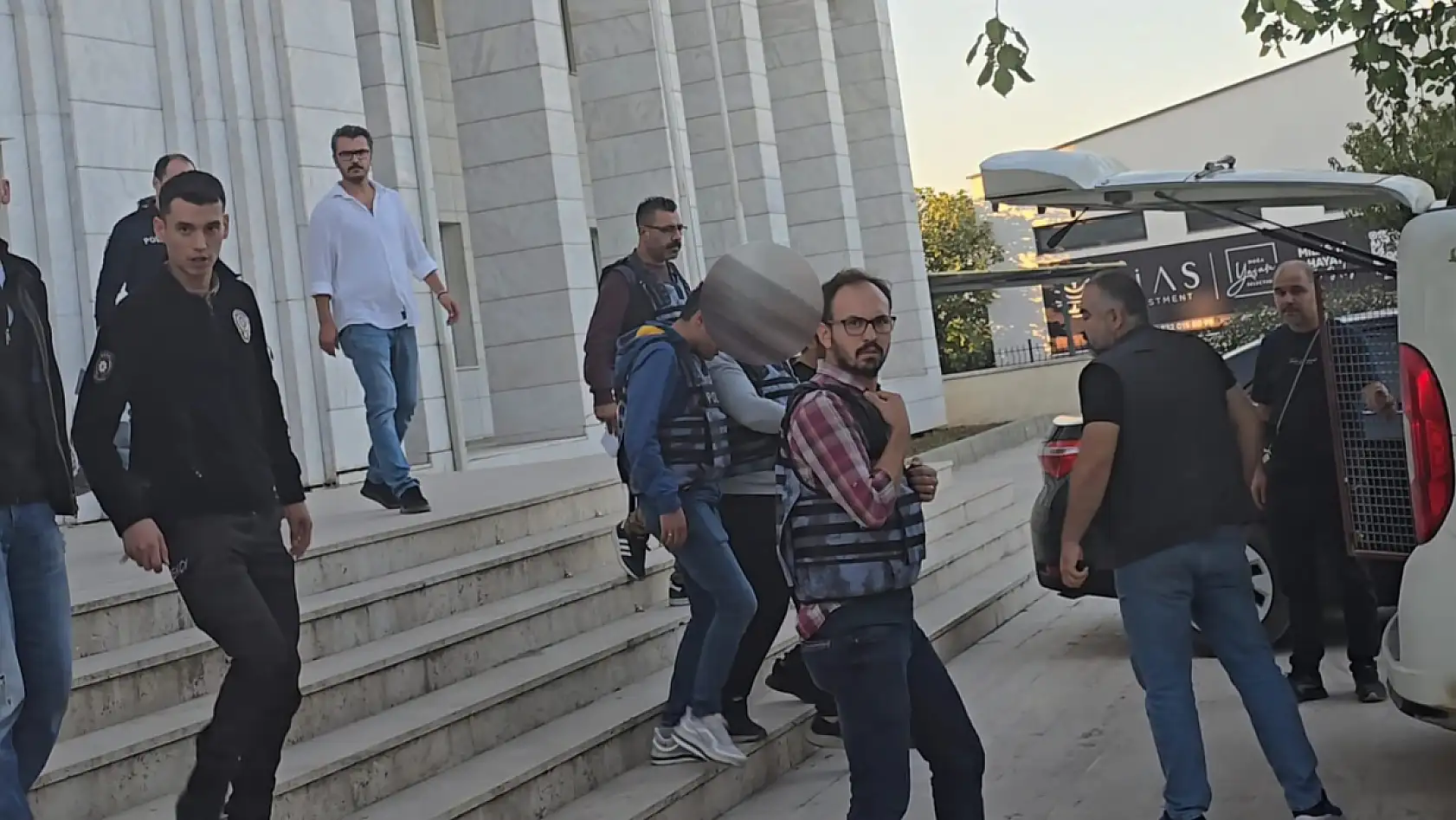 Milas'ta 2 Kişinin Ölümüne Neden Olan Silahlı Saldırgan Tutuklandı