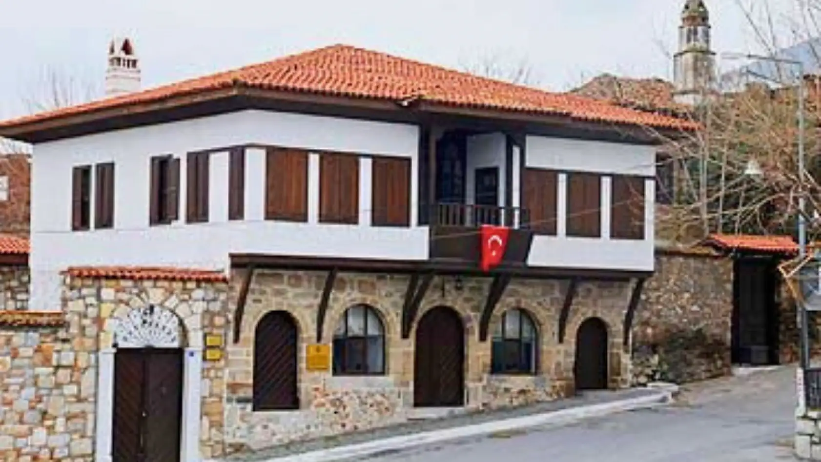Milas'ın tarihi evleri: Taş ve ahşabın büyüleyici uyumu