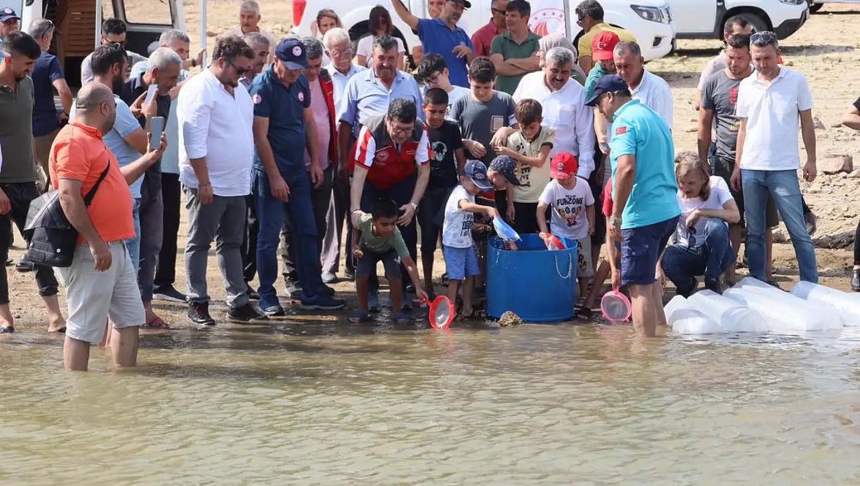 Milas Geyik Barajı'na 100 Bin Balık Yavrusu Bırakıldı…