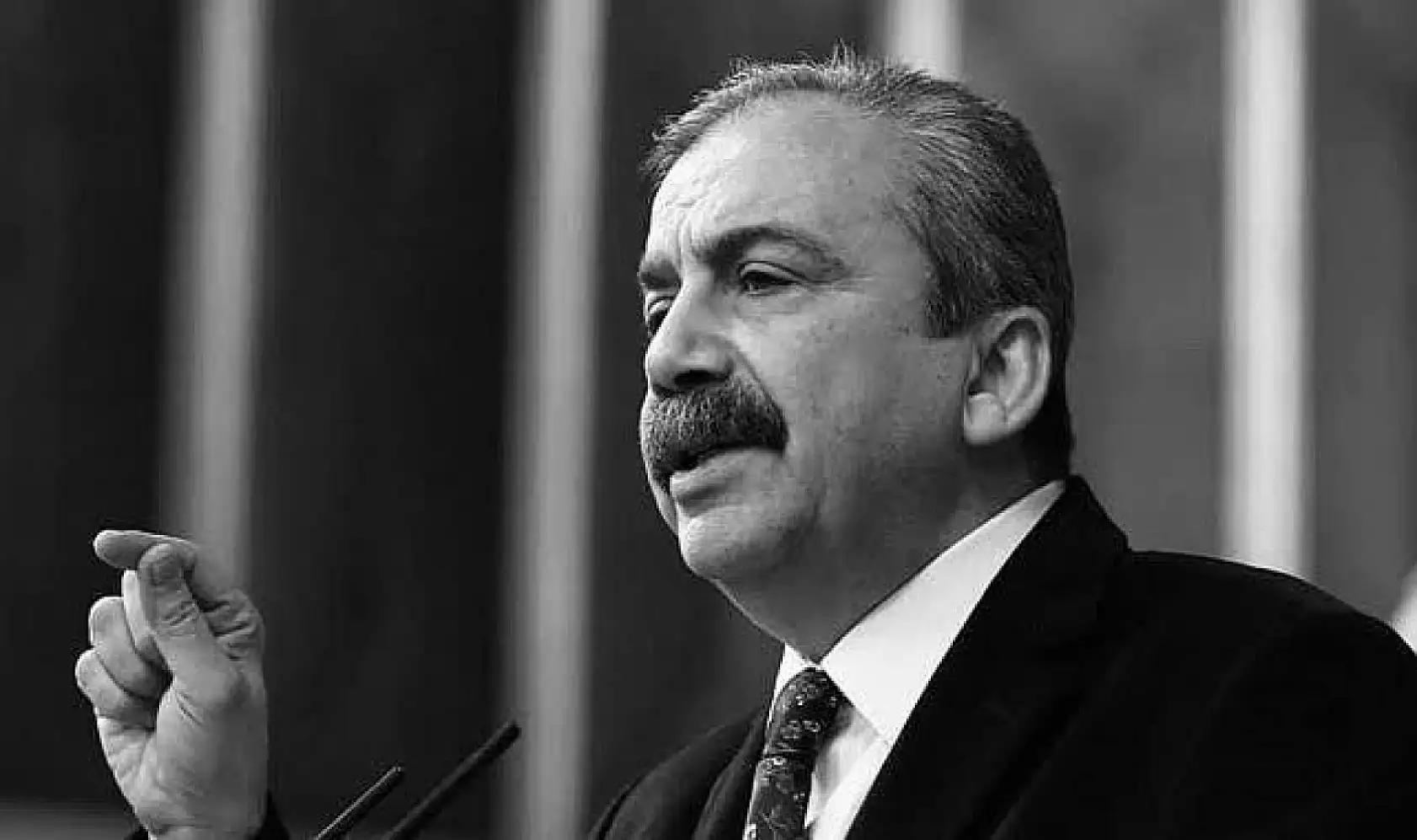TBMM Başkanvekili Sırrı Süreyya Önder hayatını kaybetti
