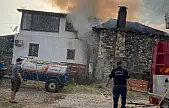 Milas'ın Ören Mahallesi'nde Ev Yangını: İki Ev Kullanılamaz Hale Geldi