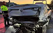 Milas'ta feci kaza: Kırmızı ışıkta bekleyen otomobile arkadan çarptı bir kişi yaralandı