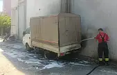 Milas'ta Park Halindeki Kamyonet Alev Alev Yandı