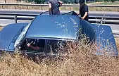 Yola dökülen yağ kazayı getirdi: Milas'ta araç refüje savruldu