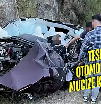 Bodrum Torba Yolunda Korkunç Kaza: Tesla ile Tır Kafa Kafaya Çarpıştı