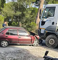 Milas'ta Beton Mikserine Çarpan Otomobilde 4 Kişi Yaralandı
