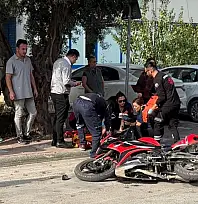 Milas'ta Geri Manevra Yapan Kamyonete Çarpan Genç  Sürücü Yaralandı