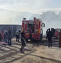 Milas'ta Korkutan Yangın: Konteynır Alevlere Teslim Oldu!
