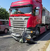 Milas'ta Orta Refüjden Geçmeye Çalışan Motosiklet Tırla Çarpıştı