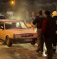 Milas'ta Seyir hâlindeki araçta duman çıkınca panik yaşandı