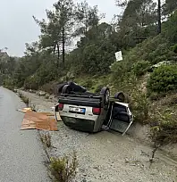 Milas'ta Yağış Kazaya Neden Oldu: Otomobil Takla Attı 2 Kişi Yaralandı