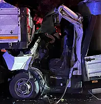 Milas Yatağan Karayolu'nda feci kaza: Süt aracı tıra arkadan çarptı Osman Küçük hayatını kaybetti