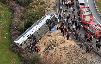 Antalya'da Kara Pazar: Yolcu Otobüsü Şarampole Devrildi, Çok Sayıda Ölü ve Yaralı Var!