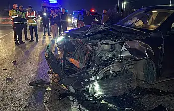 Milas Bodrum Karayolu'nda Üç Araç Birbirine Girdi: 3 Yaralı