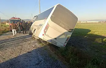 Milas Ekinambarı'nda İşçi Servisi Kaza Yaptı: Facia Kıl Payı Atlatıldı