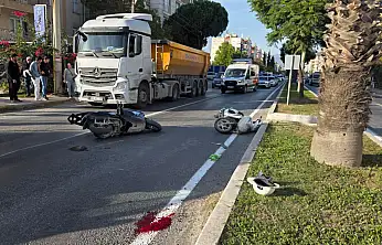 Milas'ta Feci Kaza: Motosikletler Kafa Kafaya Çarpıştı 1'i Ağır 2 Kişi Yaralandı