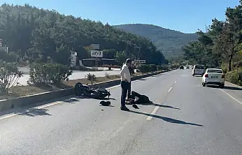 Milas'ta Kamyona Çarpan Motosiklet Sürücüsü Yaralandı