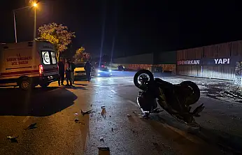 Milas'ta Motosiklete Çarpıp Kaçan Kamyonet Sürücüsü Aranıyor