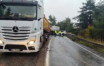 Milas'ta Yağıştan Dolayı Kayan Dorse Otomobile Çarptı 2 Yaralı