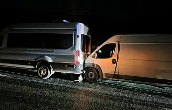 Milas'ta Yol ortasında duran araç zincirleme kazaya neden oldu: 1 yaralı