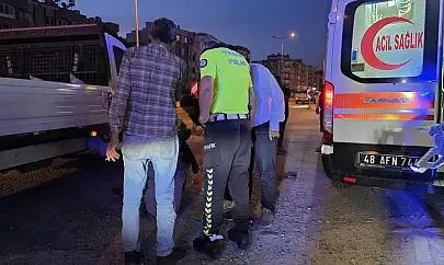 Kamyonet Kasasından Düşen Kişi Yaralandı