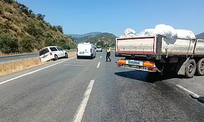 Milas Söke Karayolu Üzerinde Korkutan Kaza: Şans Eseri Maddi Hasarla Atlatıldı