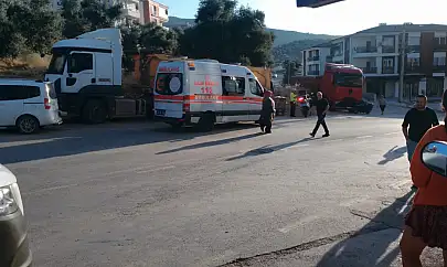 Milas'ta Karşıdan Karşıya Geçen Yayaya Otomobil Çarptı