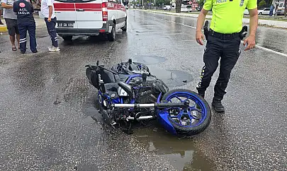 Milas'ta Motosiklet ile Kamyonet Çarpıştı: Bir Kişi Yaralandı