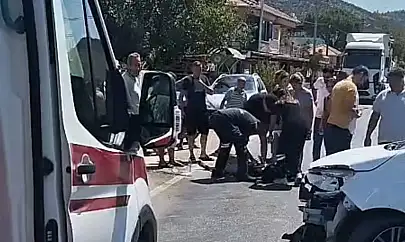 Milas'ta Motosiklet ile Otomobil Çarpıştı: 2 Yaralı