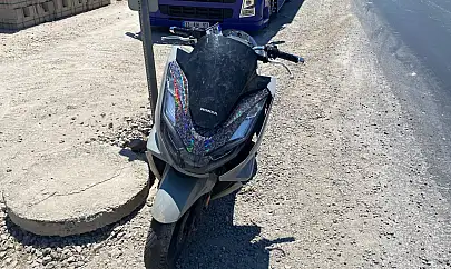 Milas'ta Motosiklete Çarpan Araç Sürücüsü Kaçtı