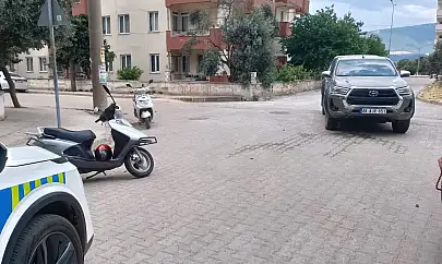 Milas'ta Pikap ile Motosiklet Çarpıştı: 1 Yaralı