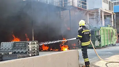 Bodrum Ortakent'te AVM otoparkında yangın paniği