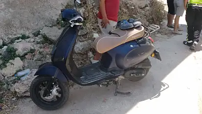 Milas'ta Motosikletle Servis Minibüsü Çarpıştı: 1 Yaralı