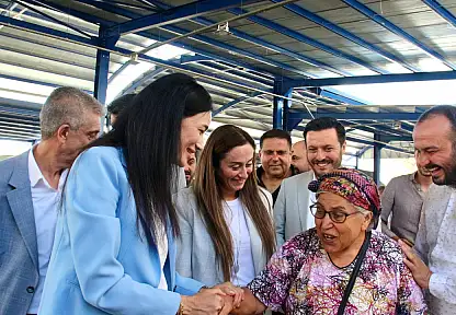 AK Parti Milletvekili Seda Sarıbaş Milas'ta Pazar Esnafıyla Buluştu