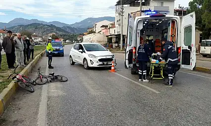 Milas'ta Bisikletli Çocuklara Otomobil Çarptı: İki Çocuk Yaralandı