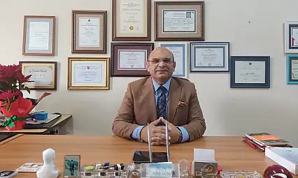 Milaslı akademisyen Mehmet Günlük'e doçentlik unvanı verildi