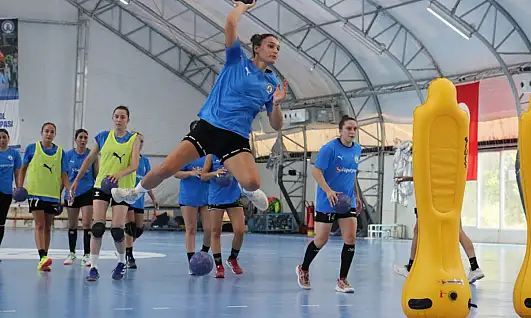 Armada Praxis Yalıkavak Spor Kadın Hentbol Takımı Sezon Hazırlıklarına Başladı
