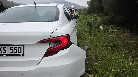 Yoğun yağış zincirleme kazaya yol açtı: Milas-Bodrum yolunda 6 araç birbirine girdi