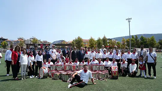 Milas'ta 19 Mayıs Coşkusu Şehit Metin Özcan Stadyumu'nda Yaşandı