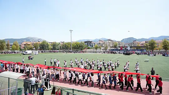 Milas'ta 19 Mayıs Coşkusu Şehit Metin Özcan Stadyumu'nda Yaşandı