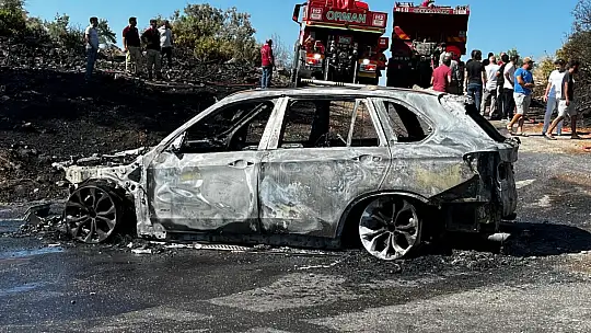 Milas'ta Seyir Halindeki Otomobil Alev Aldı Yangın Ormana Sıçradı