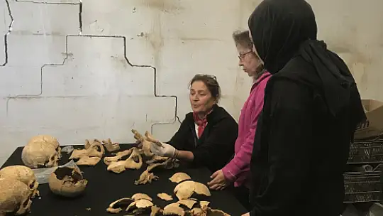 Dünyaca Ünlü Antropolog Prof. Dr. Ayla Sevim Erol, Milas Müzesi'nde Tarihe Işık Tuttu!