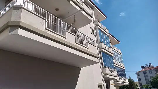 Sanayi Caddesi'nde kaza: Yüksekten düşen işçi yaralandı