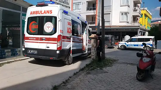 Sanayi Caddesi'nde kaza: Yüksekten düşen işçi yaralandı